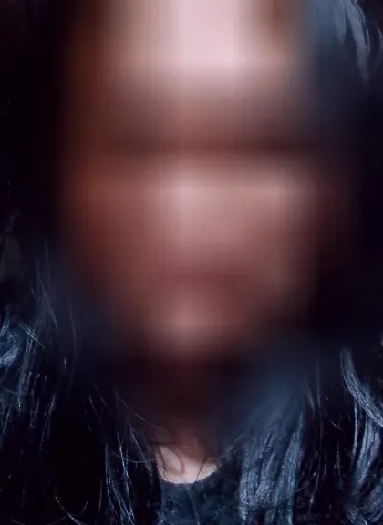 Isabell, 32