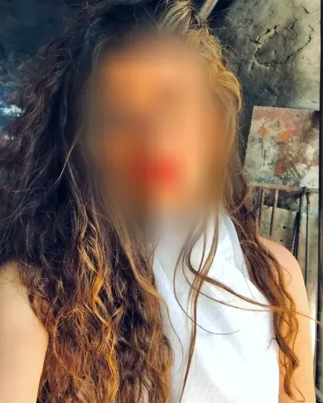 Lea, 32