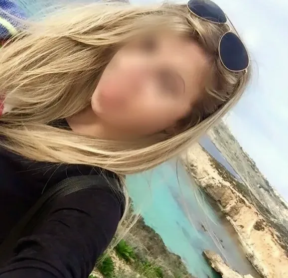 Leonie, 34