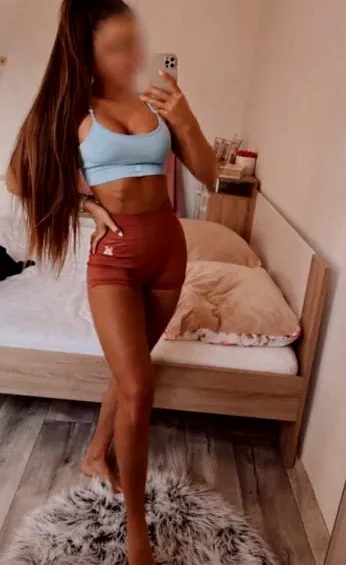 Nisa, 24