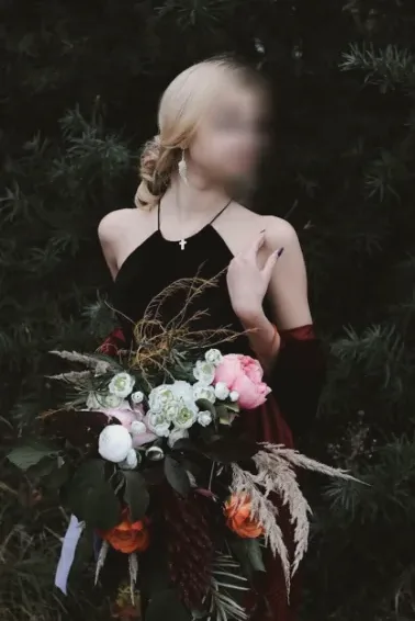 Sandra, 26