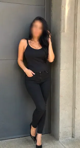 Sonja, 33